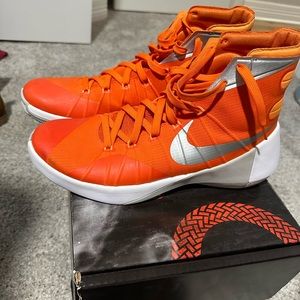 Nike hyperdunk